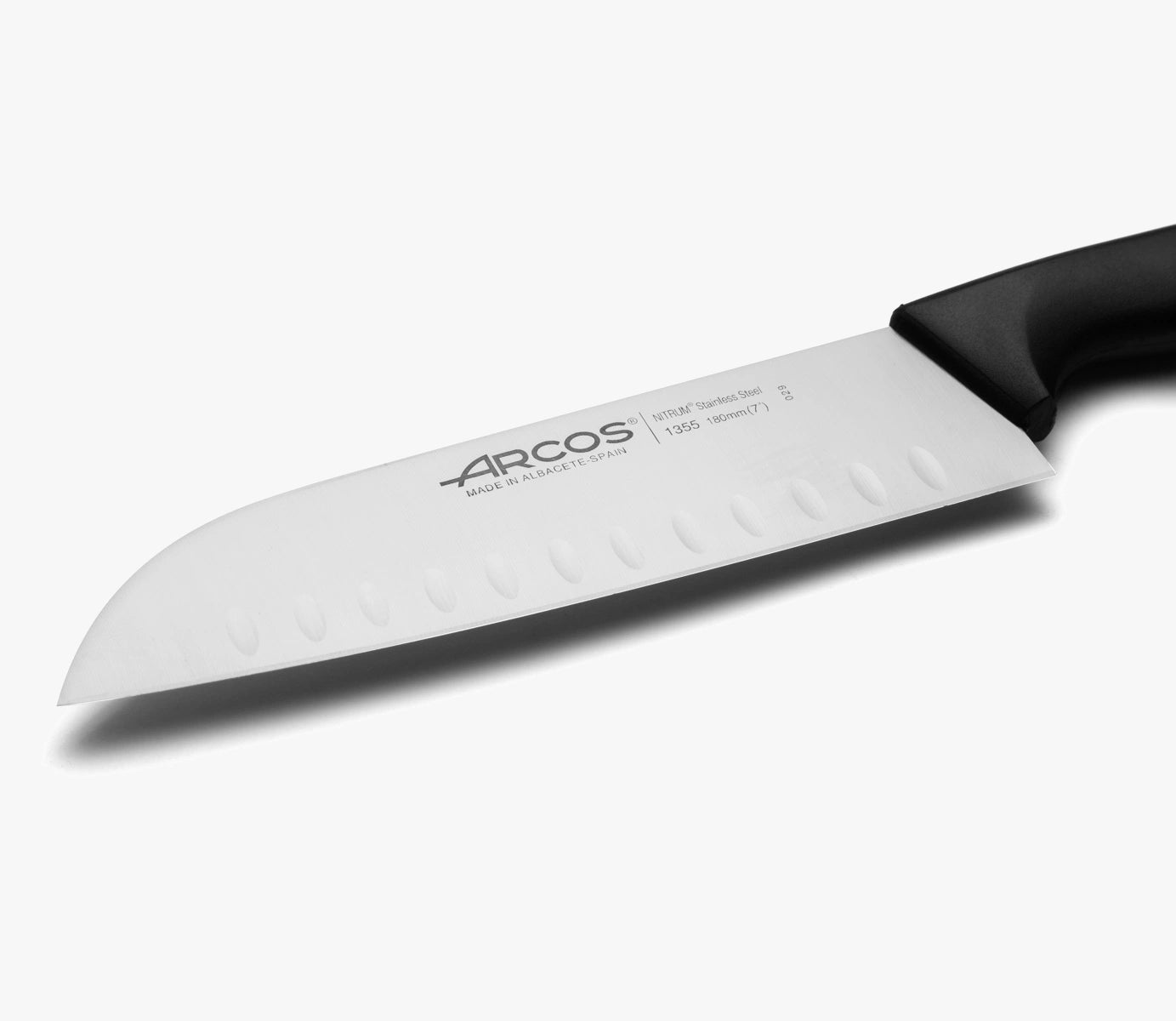 arcos-serie-niza-coltello-santoku-con-alveoli-180-mm image 3