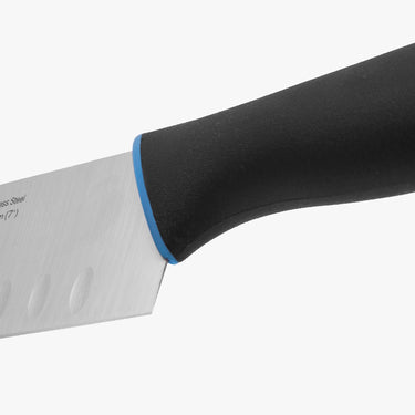 arcos-coltello-santoku-serie-d-o-180-mm-lama-in-acciaio-inox-antiadesivo-con-man image 4