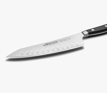 arcos-pera-rocking-santoku-180-mm-lama-curva-in-acciaio-nitrum-per-taglio-a-dond image 3